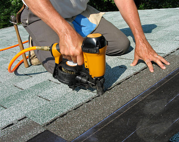 Best Roof Gutter Cleaning  in Samoset, FL